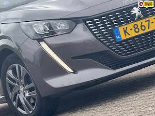 Peugeot 208 1.2 PureTech 100pk Active Pack Automaat - Gris Platinium - Nav/Carplay/Cruise