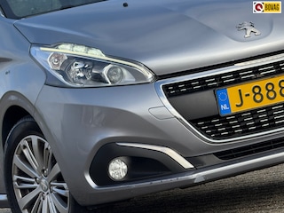 Peugeot 208 1.2 PureTech Signature - Gris Artense - Carplay/Cruise/Camera