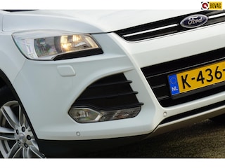 Ford Kuga 1.6 Titanium 150pk - Frozen White - Trekhaak/Winterpakket - Topstaat