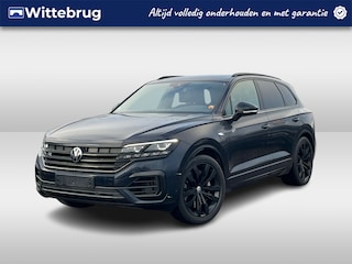 Volkswagen Touareg R 3.0 TSI 4MOTION 462pk DSG / Panorama dak / Luchtvering / Lederen bekleding / 21" LMV / 360 Camera / Navigatie Premium / Wegkl trekhaak