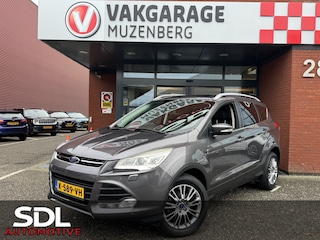 Ford Kuga 1.6 Titanium Plus GOED ONDERHOUDEN!! // NAVI // PANO/SCHUIFKANTELDAK // CAMERA // PDC V+A // WINTERPACK // TREKHAAK!!