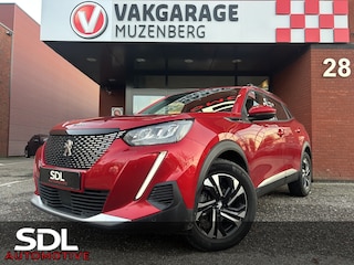 Peugeot 2008 1.2 PureTech Allure // LED // NAVI + CARPLAY // PDC V+A // CAMERA // CLIMA // HALF-LEDER