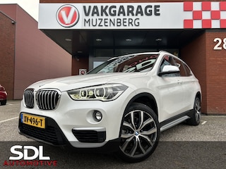 BMW X1 sDrive20i Executive X-Line // LED // LEDER // HEAD-UP DISPLAY // ELEK. ACHTERKLEP // NAVI // PDC V+A //
