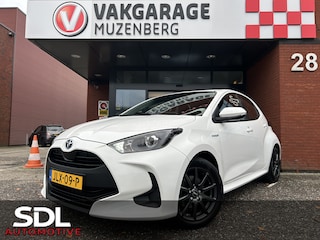 Toyota Yaris 1.5 Hybrid Business Plus // ADAPTIEVE CRUISE // NAVI+CARPLAY // CAMERA // CLIMA // STOELVERWARMING //