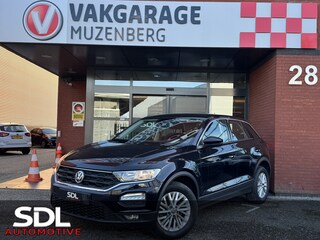 Volkswagen T-Roc 1.0 TSI Style // APPLE CARPLAY - ANDROID AUTO // PDC // CLIMA // STOELVERWARMING //