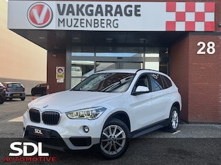 BMW X1 sDrive20i Executive // LEDEREN BEKLEDING // MEMORY SEAT // ELEK. ACHTERKLEP // NAVI // CAMERA // CRUISE //