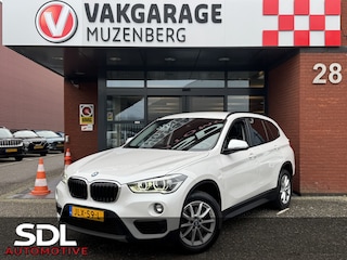 BMW X1 sDrive20i Executive // LEDEREN BEKLEDING // MEMORY SEAT // ELEK. ACHTERKLEP // NAVI // CAMERA // CRUISE //