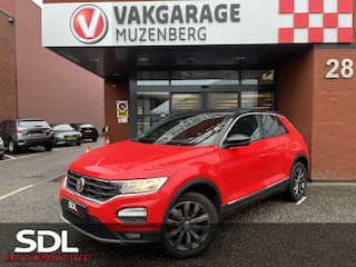 Volkswagen T-Roc 1.0 TSI Sport // ADAPT. CRUISE // DODEHOEK // NAVI // APPLE-ANDROID AUTO // PDC V+A //