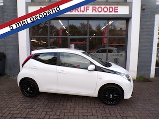 Toyota Aygo 1.0 VVT-i x-joy AUTOMAAT,1 EIGENAAR,ZEER MOOI !!!