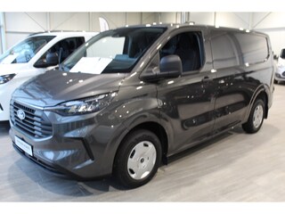 Ford Transit Custom 320 2.0-136 pk TDCI L1H1 Trend. Fabrieksgarantie tot 10-2028 ! Volledige fotoreportage volgt z.s.m. Adapt. Cruise Cntrl, Navigatie, Camera, PDC V+A, Apple Carplay/Android auto, LED verl., Laadruimte bekleed, Bijrijdersbank, Spiegel-, stoel en voorraamverw. etc.