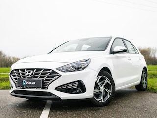 Hyundai i30 1.0 T-GDI Essential *Camera, Apple CarPlay*