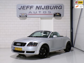Audi TT Roadster 1.8 5V Turbo 180PK Bluetooth Leer Stoelverwarming Garantie 18"Velgen, zeer nette & goed onderhouden auto !