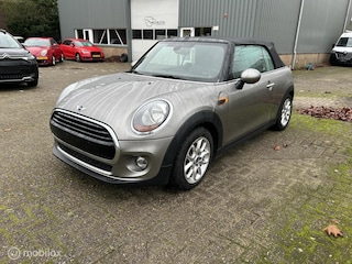 Mini Cooper Cabrio 1.5 Schade zie foto's 38.975 KM!!! 1e eigenaar ex btw