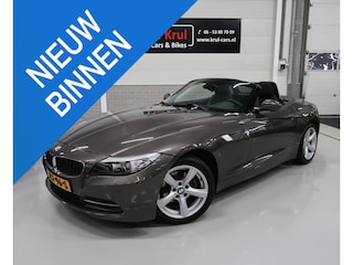 BMW Z4 Roadster sDrive23i Automaat 1e Eig. 6-Cilinder Airco-cc Stof Stoelverwarming Havannabruin met. Nette staat Sportvelgen Youngtimer Automaat Flippers Boekjes/rekeningen aanwezig PDC V/A