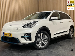 Kia Niro DynamicPlusLine 39 kWh|FACELIFT|3FASE|LEDER|DAKJE|ACC|CARPLAY|CAMERA|STOEL+STUURVERW|LANE-ASSIST|BTW|1e EIG|NL-AUTO|NAP