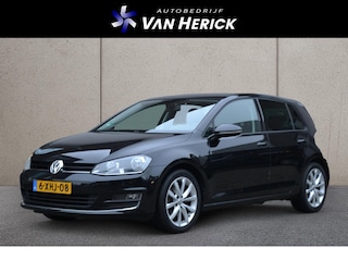 Volkswagen Golf 1.2 TSI Business Edition | Stoelverwarming | Trekhaak | Camera