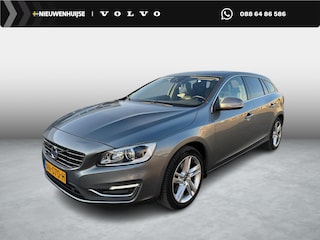Volvo V60 1.5 T3 Summum | Trekhaak | Adaptief | BLIS | Standkachel | Camera | Leder | Volvo on Call | Schuif/kantel dak | Memory | Parkeersensoren V+A |