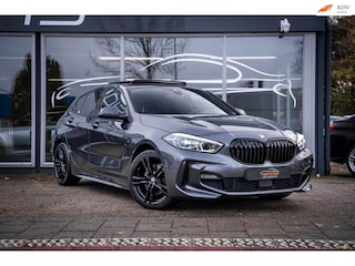 BMW 118i High Executive|M Sport|Shadowline|Pano|Ambiance light|Stoelverw|