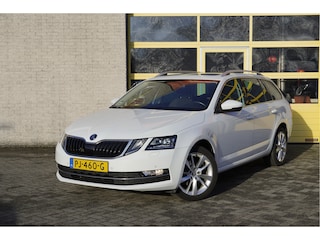 Skoda Octavia Combi 1.0 TSI Automaat! Style BJ2017 Lmv 17" | Led | Pdc | Navi | Keyless entry | Panoramadak | App-Connect | Dashboard verlichting | Canton Audio | Climate control | Cruise control | Verwarmde voorstoelen | Extra getint glas