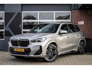 BMW X1 25e xDrive M Sport | Panorama | Shadow | ACC | 360° Camera | Head-Up | Adap. led | Stoelverwarming | 19' inch |