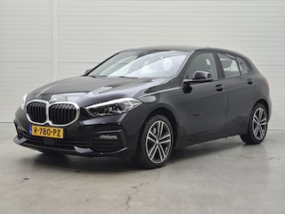 BMW 118i Business Edition | Executive pakket | Trekhaak | 17'' |*