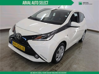 Toyota Aygo 1.0 VVT-i 69pk Automaat x-play | Apple CarPlay / Android Auto | Airco | Achteruitrijcamera | 5 Deurs