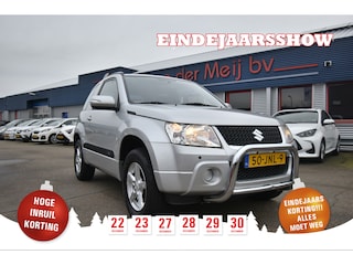 Suzuki Grand Vitara 1.6-16V Comfort 4WD , TREKHAAK , CLIMATR , PDC V+A , LMV16 ,
