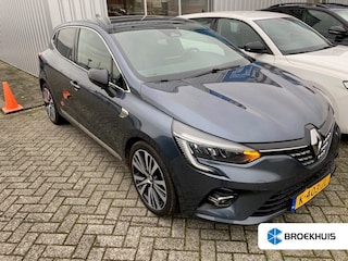 Renault Clio 1.0 TCe Initiale Paris 90pk | Lederen bekleding | Dodehoekdetectie | Bose audio | Navigatie | Keyless | Privacy glass | Camera achter | 17"LMV