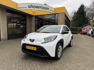 Toyota Aygo 1.0 VVT-i S-CVT Play Automaat Navi Camera Carplay Adaptive Cruise
