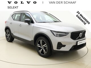Volvo XC40 B4 211pk Plus Dark / Harman&Kardon / El. Trekhaak / El. Stoelen / Stoel + Stuurw. Verwarming / BLIS / ACC / PDC + CAM / Verw. Voorruit /