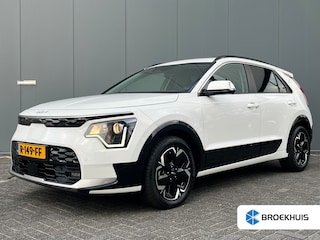 Kia Niro DynamicLine 64.8kWh 204pk | Camera | Carplay | Inklapbare spiegels | Adaptive cruise controle | Keyless entry | Full LED | Lichtmetalen velgen 17'' | Navigatie | Parkeersensoren voor en achter | 1e eigenaar | Half lederen bekleding | 1e eigenaar