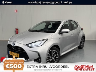 Toyota Yaris 1.5 Hybrid Dynamic 1e eigenaar, NL auto, slechts 30465 KM, Dealeronderhouden, Navi, Keyless, Lichtmetalen velgen etc.