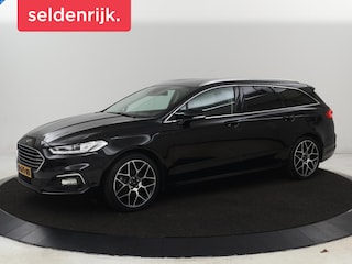 Ford Mondeo 2.0 IVCT HEV Titanium | Adaptive cruise | Stoelverwarming | Camera | Full LED | Carplay | Navigatie | Dodehoek detectie | Keyless | Park Assist | Climate control | Getint glas