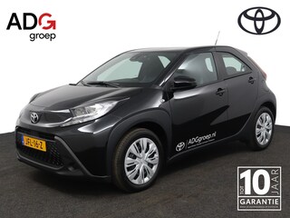 Toyota Aygo 1.0 VVT-i MT Play | DEMO | Adaptieve Cruise Control | Achteruitrijcamera | 10 Jaar Garantie | Apple Carplay & Android Auto |