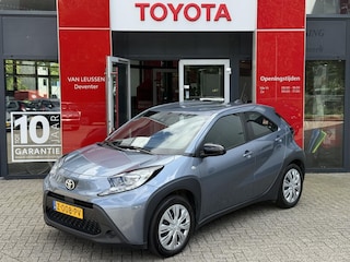 Toyota Aygo PLAY APPLE/ANDROID NL-AUTO AD-CRUISE AIRCO PARKEERCAMERA