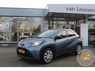 Toyota Aygo PLAY APPLE/ANDROID NL-AUTO AD-CRUISE AIRCO PARKEERCAMERA