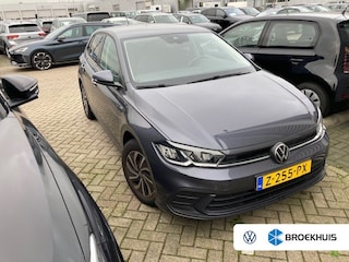 Volkswagen Polo 1.0 TSI Life Edition 96pk | Camera achter | Led koplampen | Navigatie via app connect | Stoelverwarming | Parkeersensoren v+a | 15"LMV