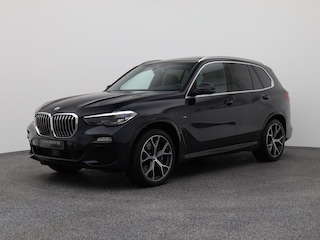 BMW X5 xDrive45e Executive M-Sport | PANO | CAMERA | HUD | LUCHTVERING | KEYLESS | STOEL- EN STUURVERW. | TREKHAAK