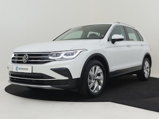 Volkswagen Tiguan 1.4 TSI eHybrid Elegance | 17" Lichtmetalen velgen  | Cruise control adaptief met Stop&Go | Dodehoek detectie