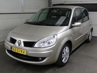Renault Scénic 1.6-16V BusinLine - Automaat - Navigatie - Trekhaak
