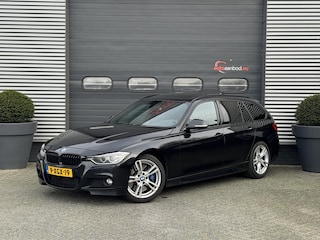 BMW 3-serie Touring 330d M-Pakket | Panoramadak | 360* Camera | Head-Up Display | Xenon | Harmon Kardon | Navigatie |