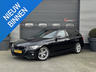 BMW 3-serie Touring 330d M-Pakket | Panoramadak | 360* Camera | Head-Up Display | Xenon | Harmon Kardon | Navigatie |