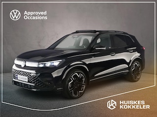 Volkswagen Tiguan R-Line Edition 1.5 eTSI 150pk DSG Automaat Trekhaak, Panoramadak, Black Style, Adaptive cruise control, Elektrische achterklep, 360 camera, Achteruitrijcamera