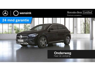 Mercedes-Benz GLA 250 e Luxury Line | Panoramadak | Distronic | Dodehoekassistent | Achteruitrijcamera |