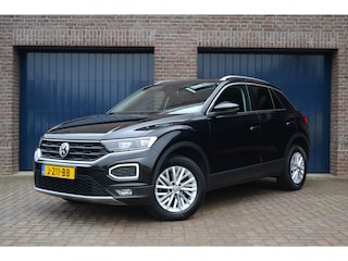 Volkswagen T-Roc 1.0 TSI Style Sport Business | LED | Carplay/Android Auto | Parkeersensoren