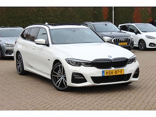 BMW 3-serie Touring 330e High Exe. M Sport / Panoramadak / Camera / Luxe Leder / Head-up / Keyless / 19'' / CarPlay / Stoelverwarming / DAB / Dodehoek / ACC