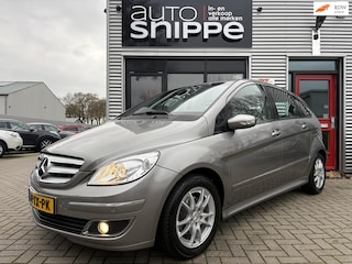 Mercedes-Benz B-klasse 200 -AUTOMAAT-CLIMA-CRUISECONTROL-TREKHAAK-1500 KG TREKGEWICHT-VOLLEDER-ORIGINEEL NEDERLANDS!-ETC.