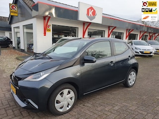 Toyota Aygo 1.0 VVT-i x-play 5 drs AIRCO/CAMERA BJ 2015