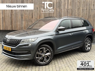 Skoda Kodiaq 1.5 TSI Sportline Automaat | Trekhaak uitklapbaar | Navigatiesysteem | Stoelverwarming | Stuurverwarming | Getint glas | Cruise control adaptief | Dodehoek detectie | Achteruitrijcamera | Parkeersensoren voor en achter