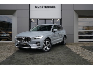 Volvo XC60 2.0 T6 Plug-in hybrid AWD Plus Bright | Elektrische trekhaak | Voorstoelen/Achterbank verwarmd |